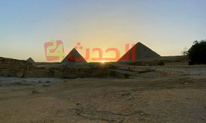 صورة حواس يكشف حكاية ظاهرة شمسية تروج للسياحة بين الأهرامات