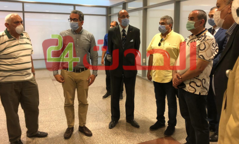 وزير السياحة ووزير الطيران يتفقدان متحف مطار القاهرة