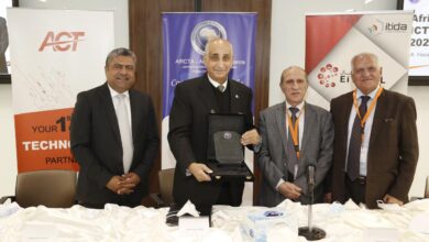 صورة بعد تكريمه من مجلس الشيوخ ..النائب حسانين توفيق يتسلم رسميا جائرة شخصية العام الإفريقية للريادة بتكنولوجيا المعلومات