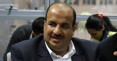 صورة محمد عبدالحميد : يطالب بتبسيط الاجراءات وخفض قيمة الرسوم فى الشهر العقارى لتخفيف الأعباء عن كاهل المواطنين