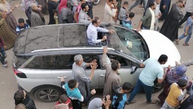 صورة تعرض زوجة  نائب كفر صقر السابق الي حادث مروع .. والدكتور صلاح منصور يكشف حالتها الصحية