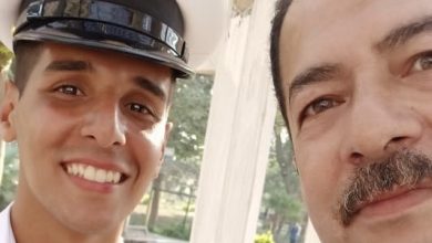 صورة فرحة عارمة بتخرج القبطان علي عماد  الشناط من مصنع الرجال وعرين الابطال