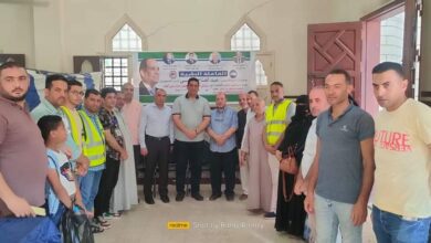 صورة بالصور : إستقبال حافل ودعوات من آهالي قرية”سيف الدين ” لنواب الخير “التمامي وابو حجازي” خلال متابعة القافلة الطبية الرابعة عشر بقرية “سيف الدين”وتوجية الشكر للدكتورالعالمي جمال شيحة