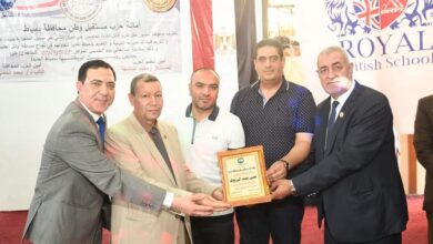 صورة بقيمة ١٥٠ الف جنية نواب مستقبل وطن “الحصي والتمامي وابوحجازي” يشاركون في تكريم طلبة و مدرسة كفر المنازلة الإبتدائية بدمياط