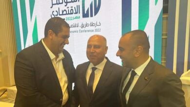 صورة بالصور : علي هامش المؤتمر الإقتصادي النائبان وليد التمامي ومحمد ابوحجازي يوجهون الشكر لوزير النقل الفريق كامل الوزير علي كافة اسهاماته في تطوير طرق دمياط