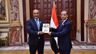 صورة النائب حسام سعيد يتسلم كارنيه عضوية مجلس الشيوخ ويؤكد: خدمة الوطن أمانة