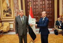 صورة المهندس علاء عبد النبي بعد استلامه كارنيه عضوية مجلس الشيوخ: ملف الصناعة وتوطينها على رأس أولوياتي
