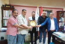 صورة تكريم  المهندس احمد مرسي مدير الأبنية التعليمية بالشرقية لجهوده في مواجهة الكثافة الطلابية 