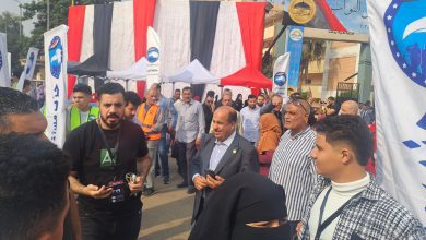 صورة فى العمرانية النائب محمد عبدالحميد يقود ملحمه وطنية الى مدرسة الشهيد هشام شتا للمشاركه فى العمليه الانتخابية