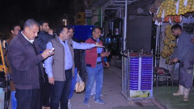 صورة تحرير 5محاضر للمحال الغير ملتزمة بقرار الغلق بالشرقية .. و”المقدم” لا تهاون في تطبيق القانون 